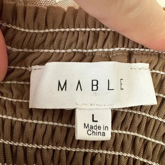 MABLE off shoulder tulle smock crop top. - Picture 4 of 7